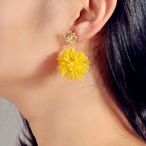 💖 2/$30 Boho Yellow flower statement Dainty earrings gold cottagecore NEW